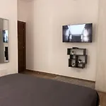 R 招待所