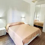 招待所 R 4*