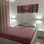 R 招待所 4*