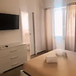 R 伊斯基亚