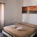 R 招待所