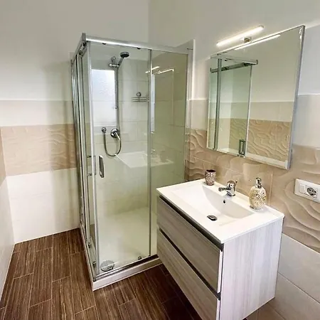 R Guest house
